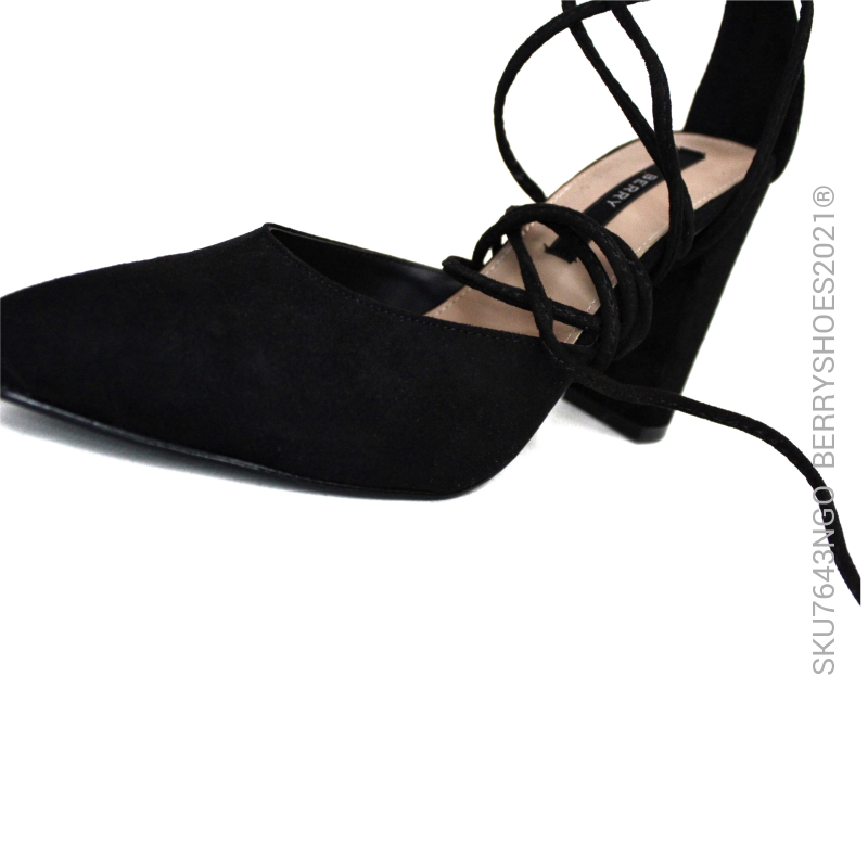 Zapatilla tira atada