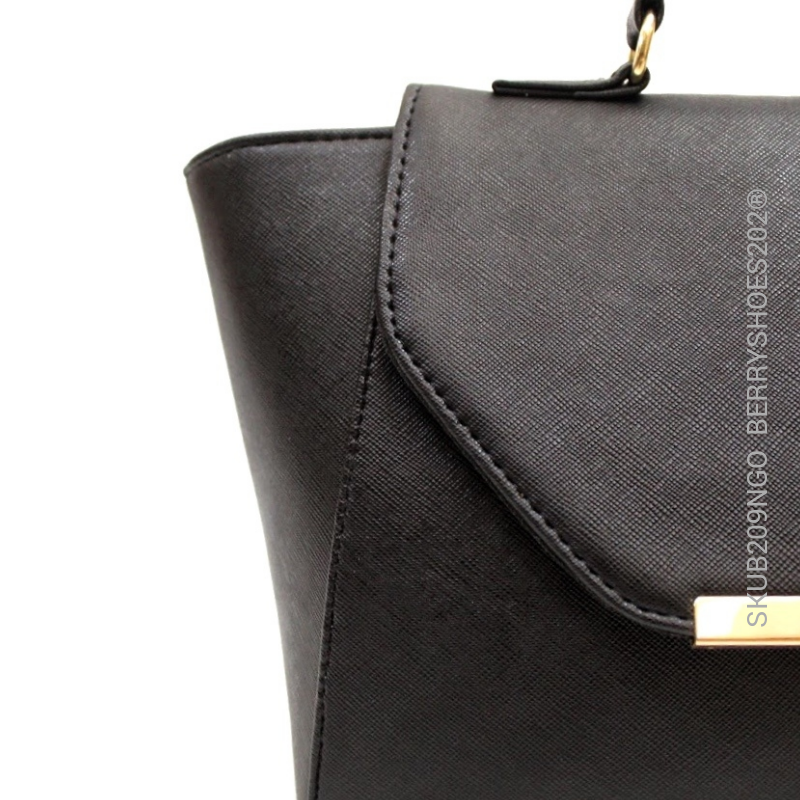 Satchel detalle placa